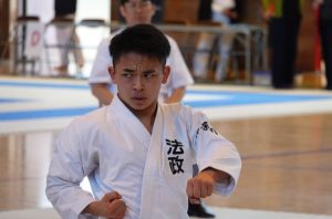 男子個人形 優勝